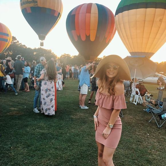 Meet your Posher, Sara - Picture 1 of 1